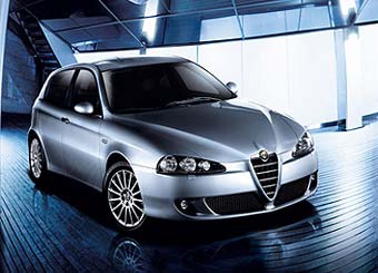 Alfa Romeo 147 Фото Alfa Romeo