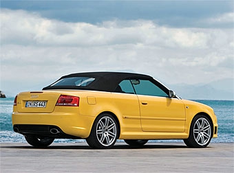 Audi RS4. Фото Audi