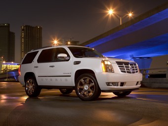Гибридный Cadillac Escalade. Фото Cadillac