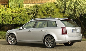 Cadillac BLS Wagon. Фото Cadillac