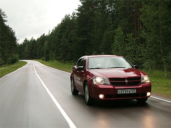 Dodge Avenger. Фото Ленты.Ру