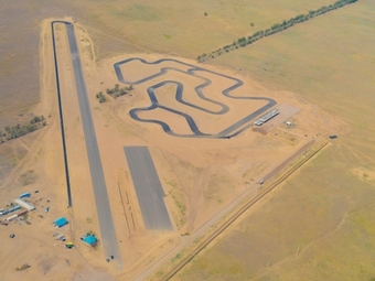 Картодром и прямая для драг-рейсинга на территории гоночного комплекса "Сокол". Фото Auto.Lafa.kz