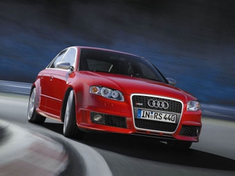 Audi RS4. Фото Audi