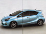 Сканированные изображения брошюры Toyota Prius C. Иллюстрации с сайта ryuji19750129.at.webry.info