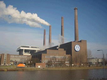 Завод Volkswagen в Вольфсбурге. Фото с сайта Imageshack