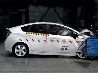 Краш-тест Toyota Prius