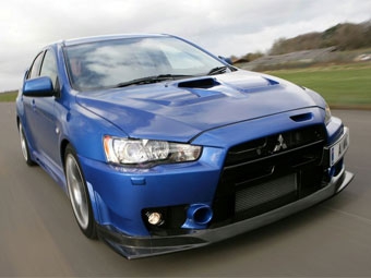 Mitsubishi Lancer Evolution FQ-400. Фото Mitsubishi