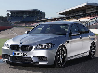 BMW M5    