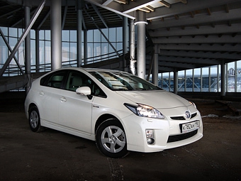 Toyota Prius. Фото Ленты.Ру
