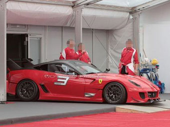 Ferrari 599XX Evoluzione. Фото SB-Medien с сайта worldcarfans.com