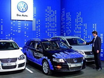 Демонстрация работы VW Park Assist Vision. Фото с сайта motortrend.com
