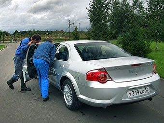 Фото Ленты.Ру и "Группы ГАЗ"