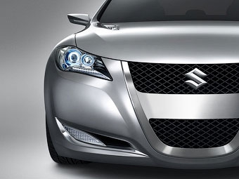 Suzuki Kizashi 3. Фото Suzuki