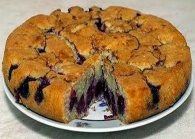 Шарлотка с замороженной клубникой рецепт пошагово в духовке Шарлотка с замороженной клубникой рецепт пошагово в духовке