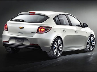 Предсерийный хэтчбек Chevrolet Cruze. Фото Chevrolet