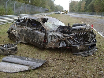 Одна из аварий на Нюрбургринге. Фото с сайта topspeed.com