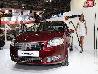 Fiat Linea российской сборки. Фото Ленты.Ру
