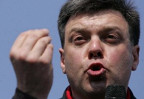 Тягнибок: хватит подлизывать задницу нынешней власти