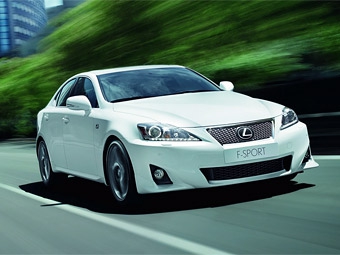 Lexus IS. Фото Lexus