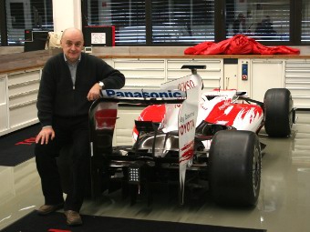 Зоран Стефанович у болида Toyota. Фото Stefan GP