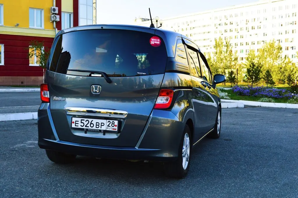 Продажа Хонда Фрид Спайк 2013 года в Краснодаре