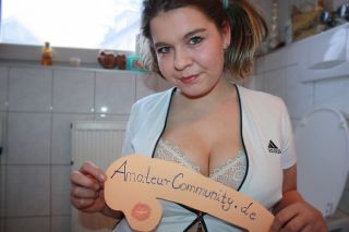 Massage parlor blowjob videos Saransk masturbation for men
