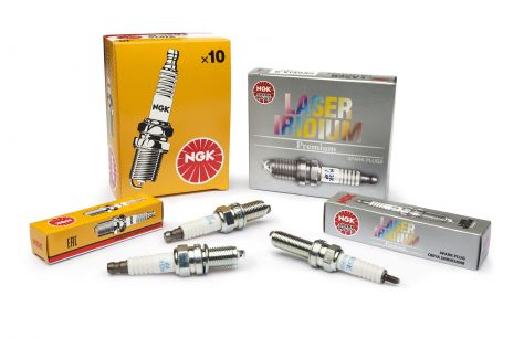 Новые свечи зажигания NGK для мотоциклов, скутеров и квадроциклов ...