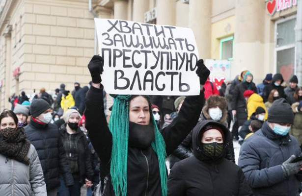 Михаил Делягин: Можно ли козу научить ходить по проволоке под угрозой  шашлыка — Рамблер/финансы