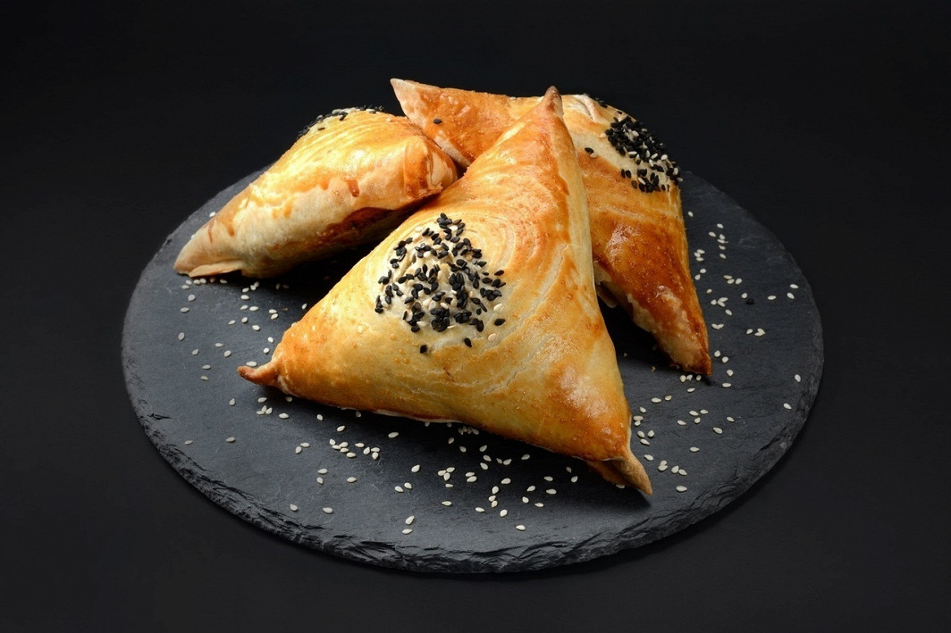 An'anaviy O'zbek somsasi