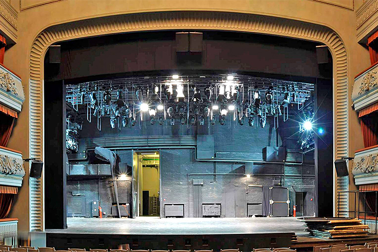 Театр наций малая сцена фото зала