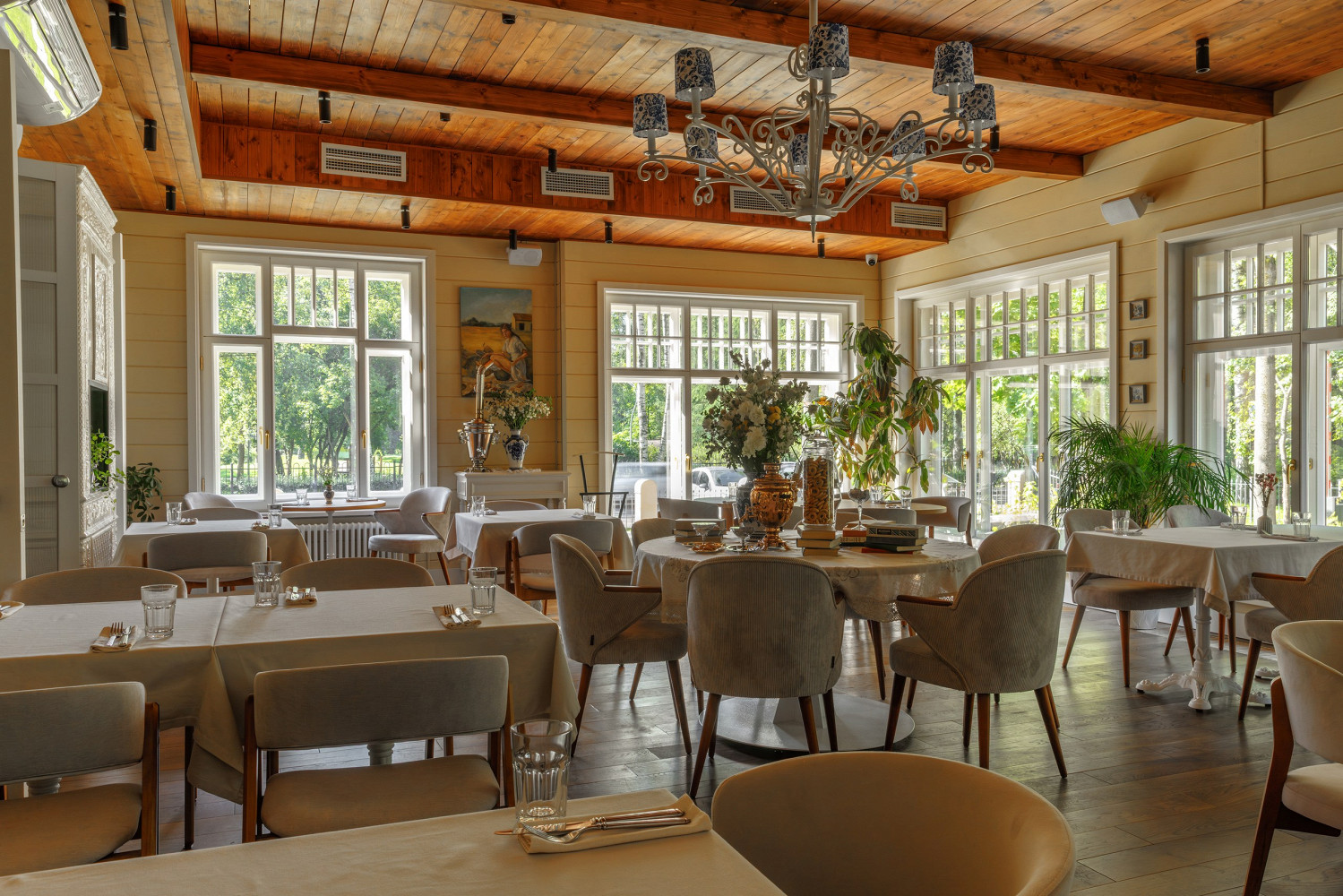 15 мест где вкуснее всего для веганов в Санкт-Петербурге 61 Вегетарианское кафе-столовая Рада&K у Сенной в Санкт-Петербурге — индийская кухня