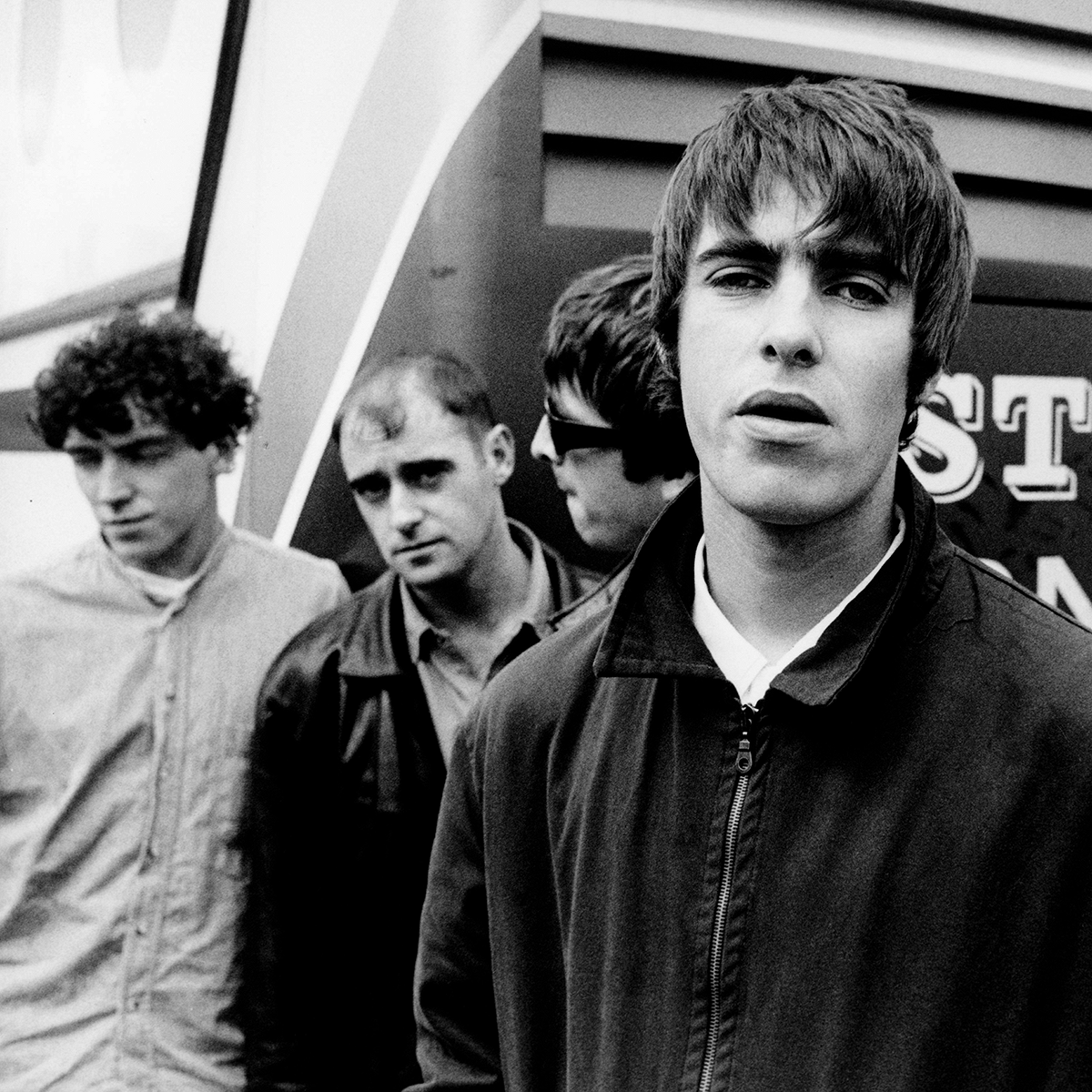 Братья галлахеры. Группа Oasis братья Галлахеры. Oasis 1995. Oasis Photoshoot. Oasis gupkasi.