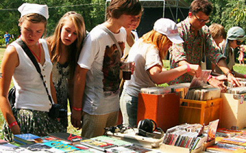 Book Market vs. «Новая площадь»