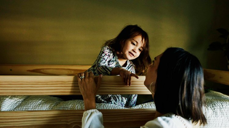 Чем заняться с детьми дома: 35 идей для нескучного времяпровождения