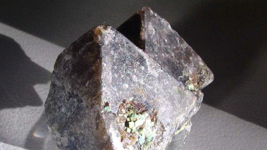 Коллекция кристаллов минералов и их синтетических аналогов – афиша