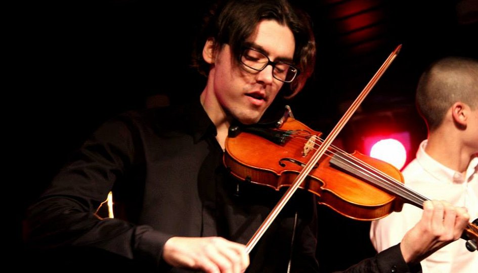 Концерты: «Strings of Poland»: Даниил Крамер, Матеуш Смочинский, Бартош Дворак Концерты: «Strings of Poland»: Даниил Крамер, Матеуш Смочинский, Бартош Дворак
