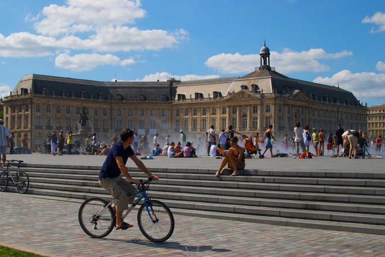 Фото обзор. Тулуза Париж. Lille Toulouse Paris Marseille Louvre Bordeaux это города.