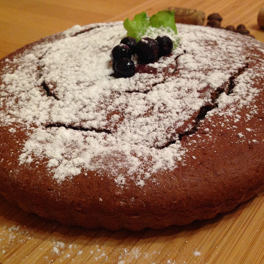 Рецепт Пирог из кукурузной муки с черной смородиной