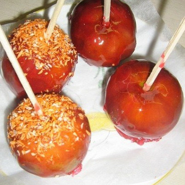 Рецепт Яблоки на палочках в карамели
