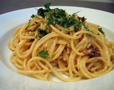 Рецепт Спагетти карбонара с панчеттой и белым вином