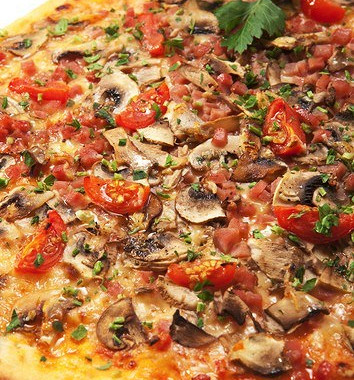 Рецепт Пицца с грибами, помидорами и пряными травами