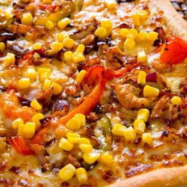 Рецепт Пицца с цукини, курицей и кукурузой