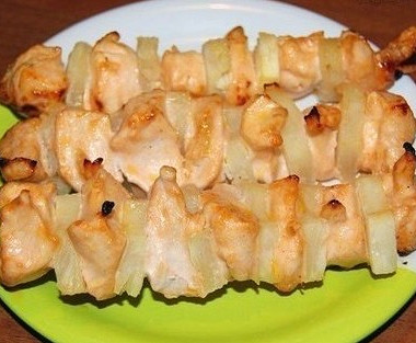 Рецепт Куриные шашлычки с ананасами в духовке