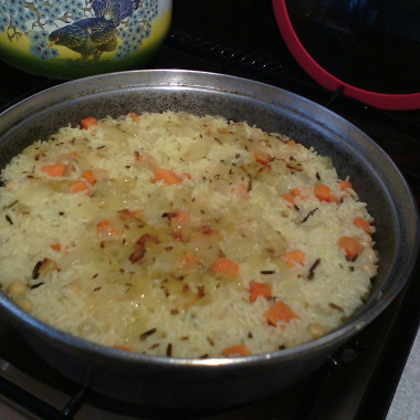 Рецепт Жареный рис с морковью, луком, нутом и индийскими специям
