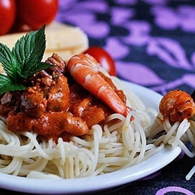 Рецепт Паста с морепродуктами в томатном соусе