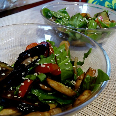 Рецепт Теплый овощной салат с щавелем