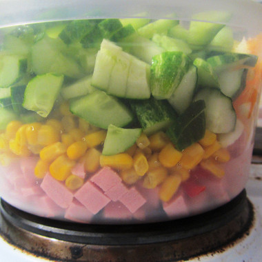 Рецепт Овощной салат с карбонадом