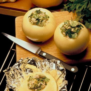 Рецепт Печеный фаршированный лук с каштанами и цедрой мандарина