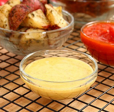 Рецепт Острый горчичный соус с медом и чесноком