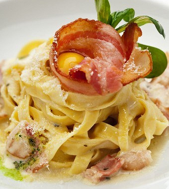 Фото рецепт Тальятелле с каштанами, панчеттой и шалфеем